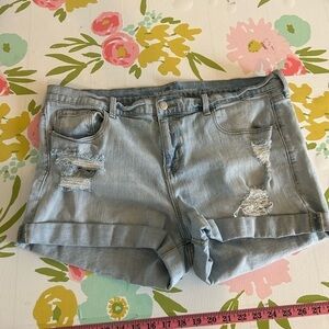 Old Navy boyfriend size 16 light wash denim distressed shorts